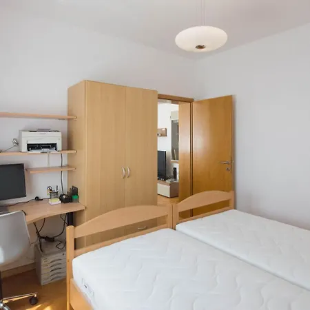 Spacious On A Great Location -apartment Kuhta Apartmán