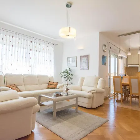Apartmán Spacious On A Great Location -apartment Kuhta Biograd Na Moru
