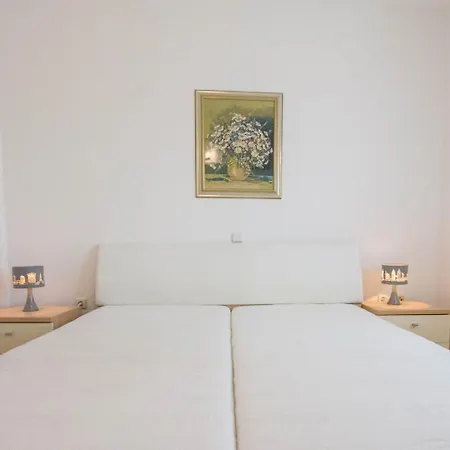 Spacious On A Great Location -apartment Kuhta Lejlighed Biograd Na Moru