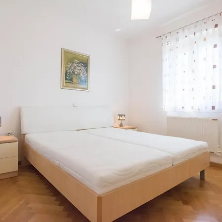 Spacious On A Great Location -apartment Kuhta * Weißenburg