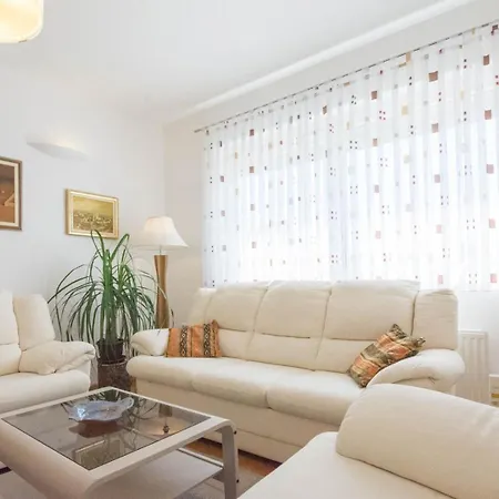 Apartment Spacious On A Great Location -apartment Kuhta