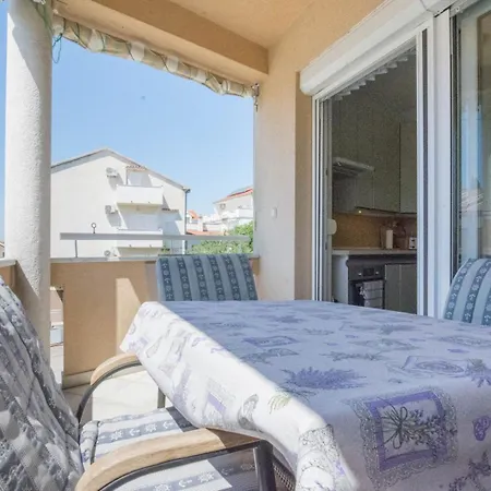 Spacious On A Great Location -apartment Kuhta Apartment